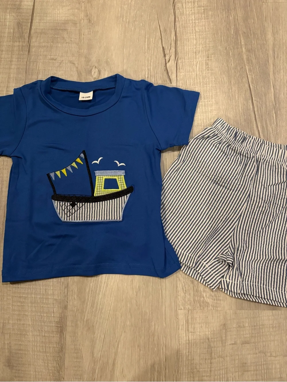 Toddler Boutique Boy Sailboat Shorts Set..18-24M